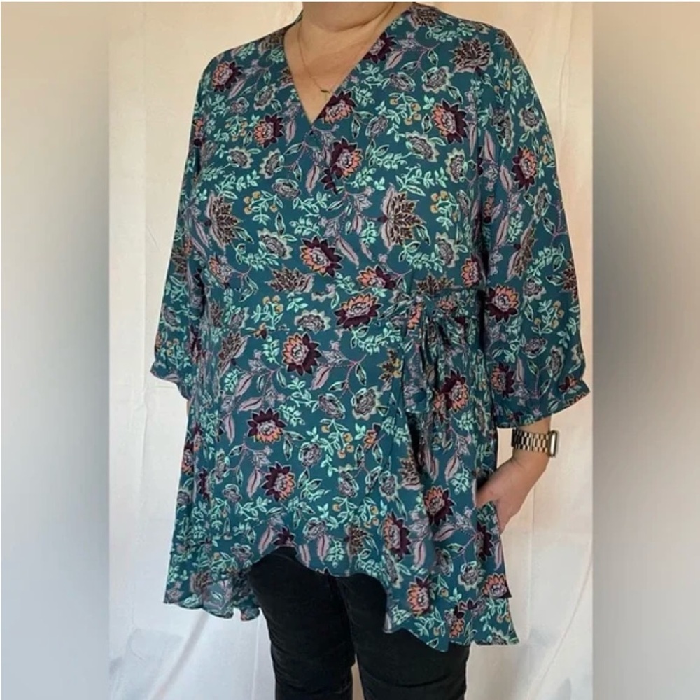 Torrid Floral Wrap Front Kimono Size 3